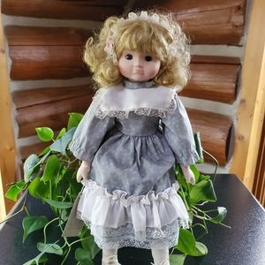 Vintage 90's Premier Collection Miss Pouty